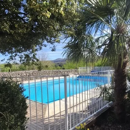 בית נופש Le Pressoir Charming Quercy Stone House Near Padirac